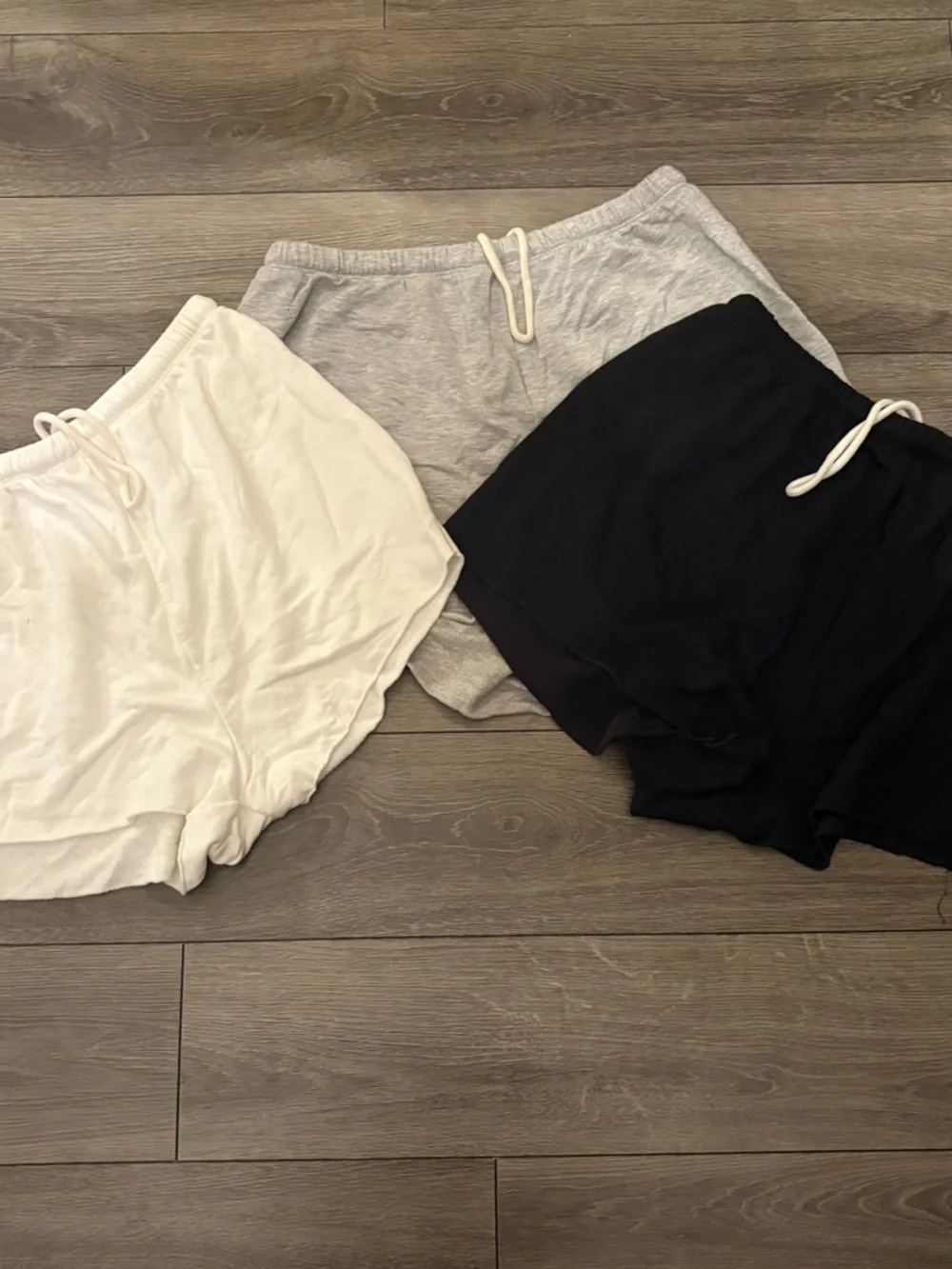 aerie ( offline by aerie) Athletic Drawstring Shorts - Black only. - Picture 3 of 3